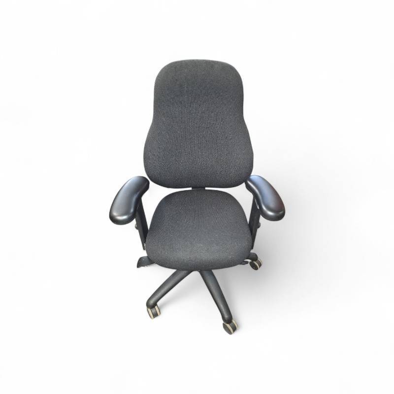 lot 83 image: The Bodybilt Task Chair