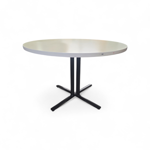 lot 207 image: 41.5 Round Table