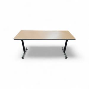 lot 233 image: Training Table 60x24x29
