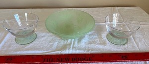 lot 44 image: Green Frosted Glass Bowl Set - Starburst Pattern, 3-Piece (2 Stemmed Bowls & Large Bowl)