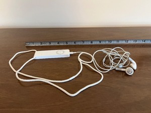 lot 108 image: Apple iPod Shuffle with Earbuds - White