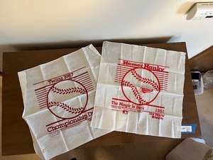lot 113 image: Minnesota Twins Homer Hanky Towels - 1987 Championship & 1991 The Magic Is Back