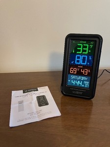 lot 114 image: La Crosse Technology Wireless Temperature & Humidity Station S82967