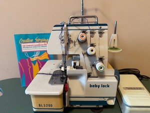 lot 142 image: Baby Lock BL3200 Serger Overlock - 4-Thread