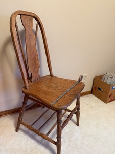lot 147 image: Wooden Windsor Chair - Carved Back, Oak Finish