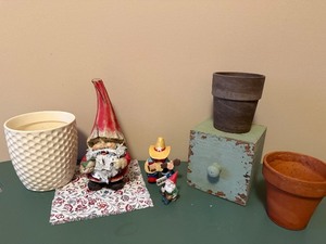 lot 152 image: Decorative Pots & Garden Gnomes - Distressed Blue Box Home Decor Set