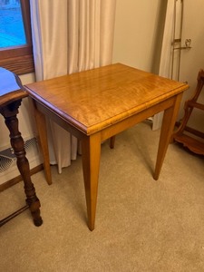 lot 189 image: Wood Table - 25 in W x 18 in D x 30 in H
