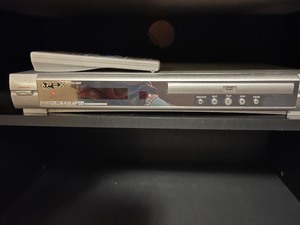 lot 202 image: APEX Digital AD-2600 DVD Player