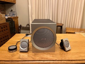 lot 203 image: Bose Companion 3 Multimedia Speaker System with Subwoofer and 2 Satellites