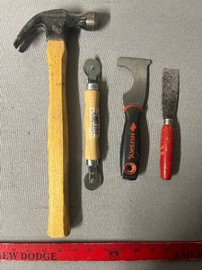 lot 219 image: Claw Hammer, Husky Curved-Blade Scraper, Putty Knife & Wheel Tool - 4 Hand Tools