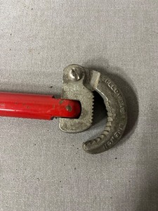 lot 227 image: Red Rod Crescent Jaw Clamp - Vintage Hand Tool with Serrated Jaw