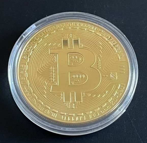 lot 54 image: Limited Edition BITCOIN Copper Round (1 oz Pure .999 Copper)