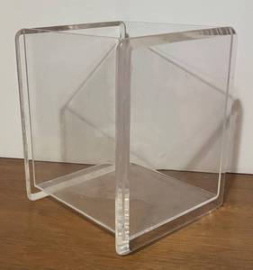 lot 194R image: BR1 - Lucite Bin - Clear Acrylic Display Bin