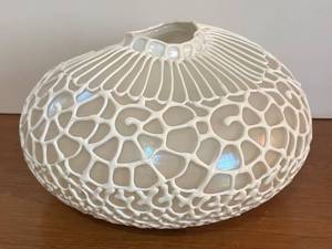 lot 262R image: BR1 - Openwork Ceramic Vase