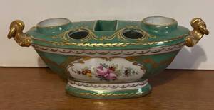 lot 355R image: BR1 - French Porcelain Ink Stand - Green Glaze with Gold Gilt & Rosy Floral Medallions