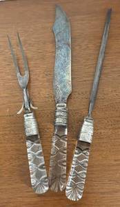 lot 444R image: MB - Vintage Silverplated Carving Set