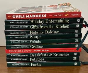 lot 485R image: MB - Chili Madness & Williams-Sonoma Kitchen Library Cookbooks