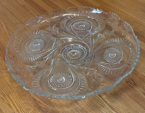 lot 492R image: MB - Large Vintage 22 L.E. Smith Slewed Horseshoe Glass Torte Plate Platter