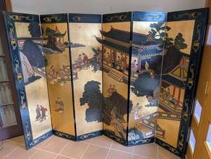 lot 11 image: LR - Large Vintage Painted Asian Screen - 6-Panel Gold-Leaf Hand-Painted Folding Screen