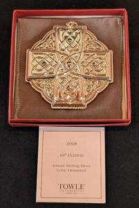 lot 219 image: DC1 - Towle 2018 19th Edition Sterling Silver Celtic Ornament