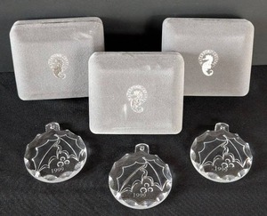 lot 248 image: MB - Three Vintage Orrefors Crystal 1999 Christmas Ornaments