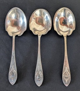 lot 324 image: MB - Three Lunt Mount Vernon Sterling Silver Serving Spoons