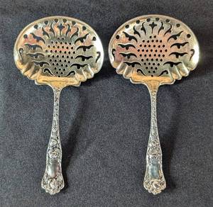 lot 334 image: MB - Pair of Vintage American Beauty by Shiebler Sterling Silver Pierced Nut Spoons  Bon Bon Spoons