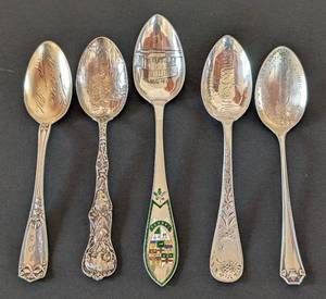 lot 383 image: MB - Sterling Silver Souvenir Spoons - 5-Piece City Scene Set