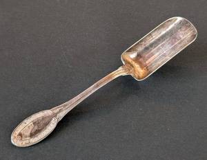 lot 401 image: MB - Antique Italian 800 Silver Sugar Scoop - 4.5in Long, Engraved Handle
