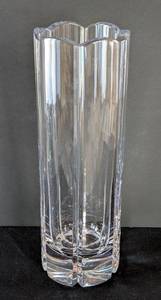 lot 416 image: MB - Miller Rogaska Crystal Vase - 12 in, Clear Cut Crystal