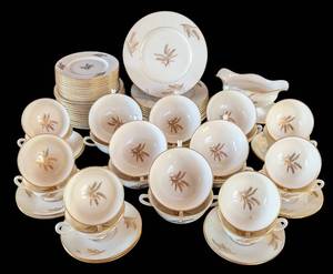 lot 417 image: MB - Vintage Lenox Harvest R-441 Dinnerware Set - Service for 12 with 10 Plates