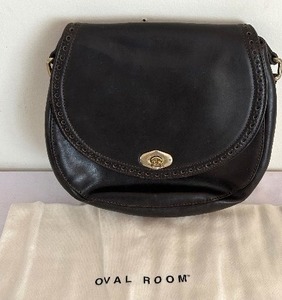 lot 30C image: DR - Vintage Black Leather Oval Room Handbag, Made in Italy