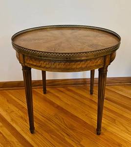 lot 122C image: DR - Vintage Round Veneered Table with Carved Apron & Pierced Rim