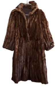 lot 132R image: BR1 - Vintage Fur Coat