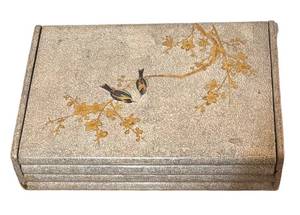lot 199R image: BR1 - Vintage Dresser Box With Crackled Silver Finish and Gold Bird Motif