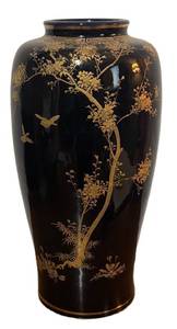 lot 221R image: BR1 - Antique Japanese Satsuma Hand Painted Porcelain Vase Black