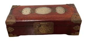 lot 236R image: BR1 - Vintage Chinese inlaid Jewelry Box with Brass Corner Plates