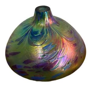 lot 278R image: BR1 - Nuance Iridescent Glass Vase - Handblown