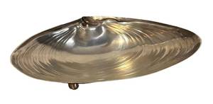 lot 353R image: SC - Vintage Wallace Sterling Silver Footed Clam Dish