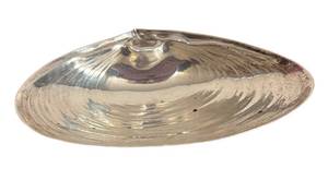 lot 453R image: SC - Vintage Wallace Sterling Silver Footed Clam Dish