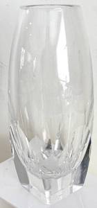 lot 135D image: Hoya Crystal Floral Vase - 6.5 in Tall