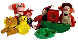 lot 115D image: Mattel Maurice the Monkey Pull String Puppet (1968) - Nesting Wood Blocks & Peas in a Pod