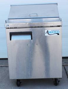 Avantco APT-27-HC 27 1 Door Refrigerated Sandwich Prep Table