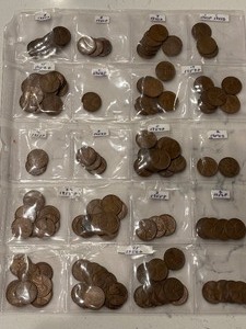 lot 19 image: Lincoln Wheat Cents