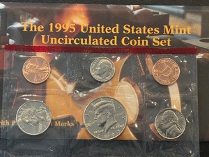 lot 53 image: 1995-D Mint Set