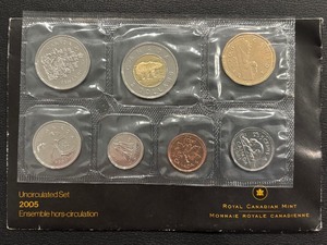 lot 11 image: 2005 Canada Mint Set