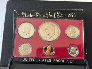 lot 48 image: 1975-S Proof Set