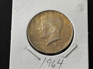 lot 33 image: 1964 Kennedy Half Dollar