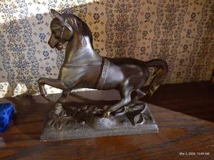 2 lb. 7 oz. Metal Horse Sculpture