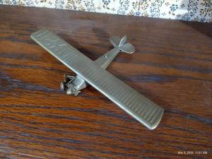 Metal Model of the 1977 Spirit of St. Louis - 1 Wheel Broken Off